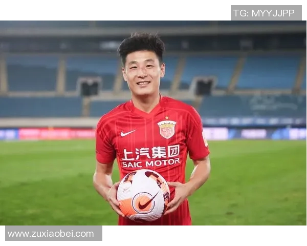 武磊再创中超传奇时刻精彩破门助力球队争冠梦想